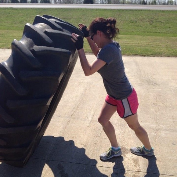 Meet your Posher, Lynette - Picture 1 of 2